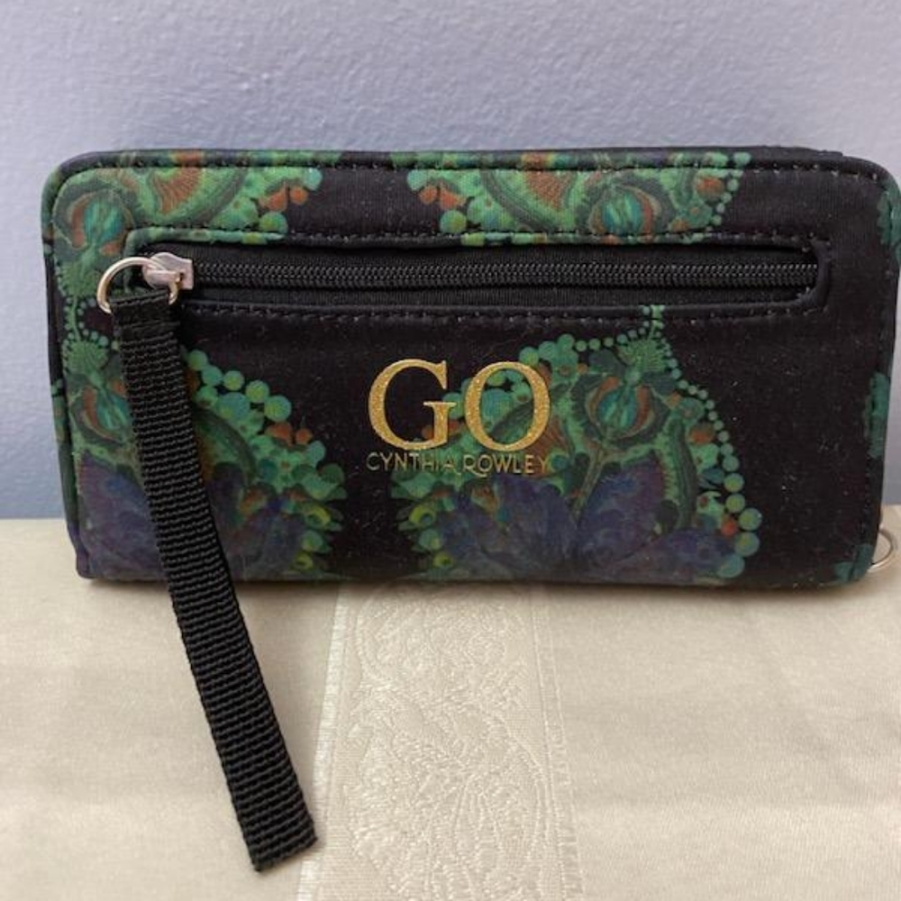 Cynthia Rowley GO Wristlet Purse